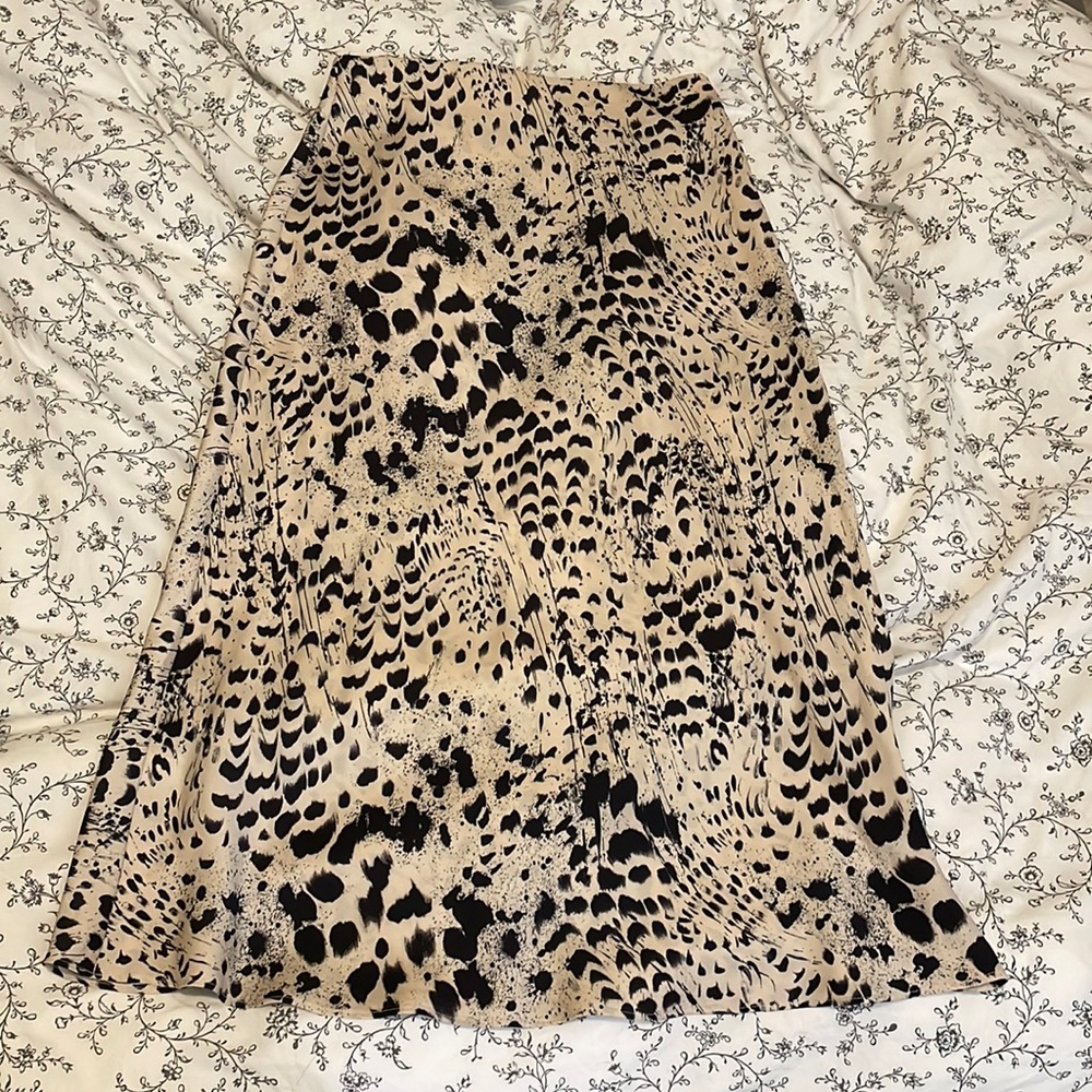 Aritzia Babaton snake skirt size 2